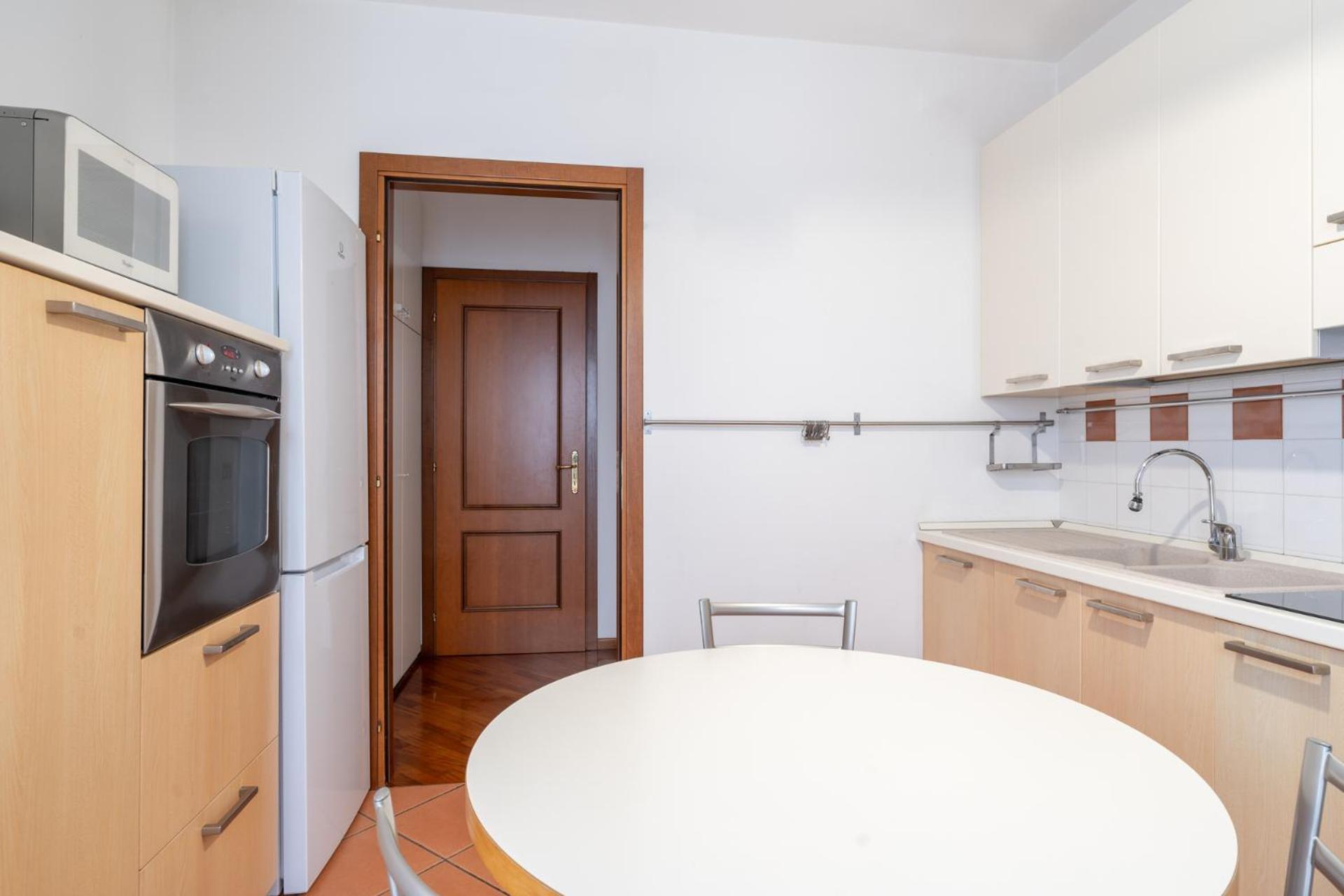 Spacious Bright Apartment Near City Center And Como Lake With Air Conditioning Lecco Luaran gambar