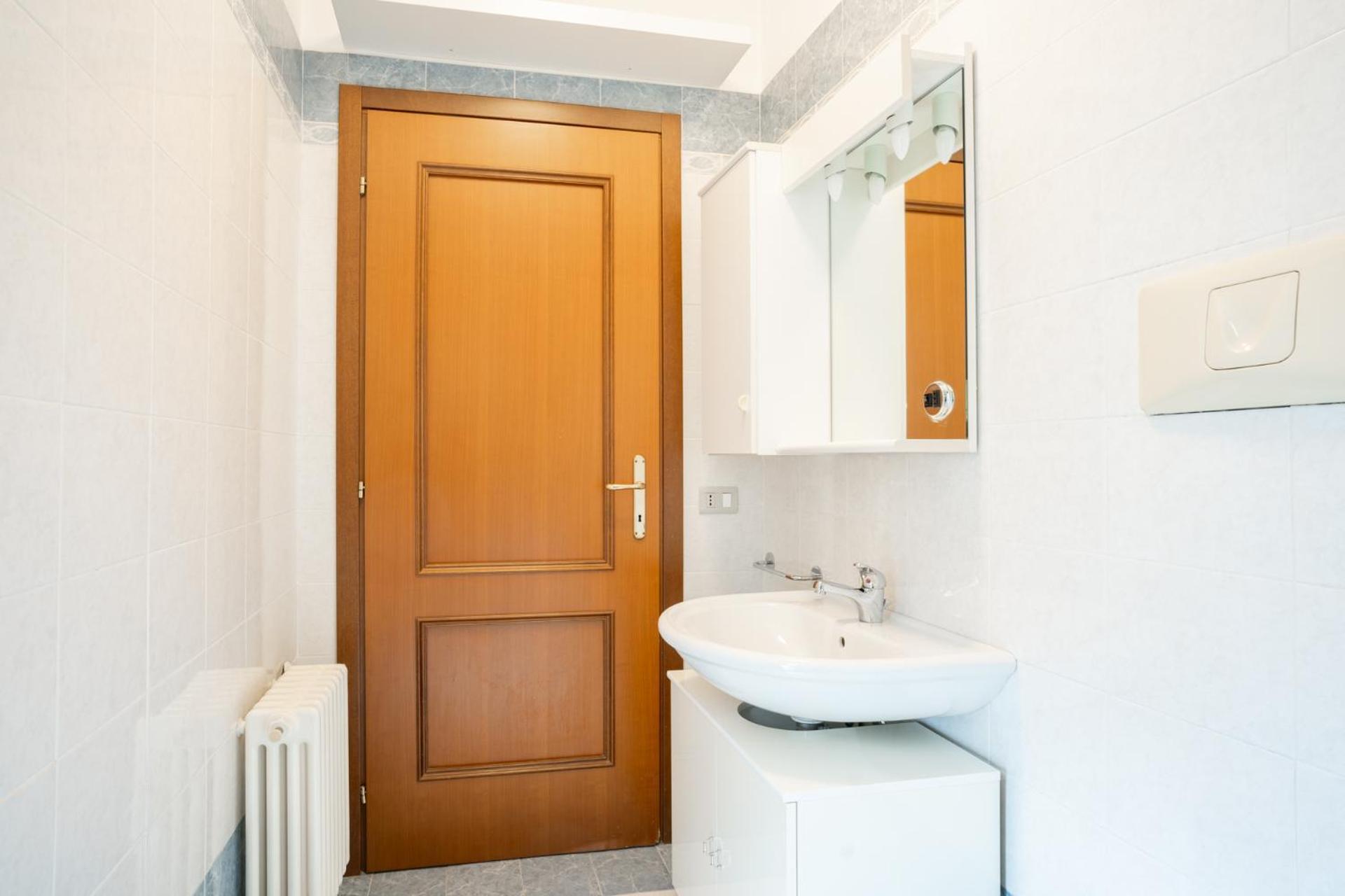 Spacious Bright Apartment Near City Center And Como Lake With Air Conditioning Lecco Luaran gambar