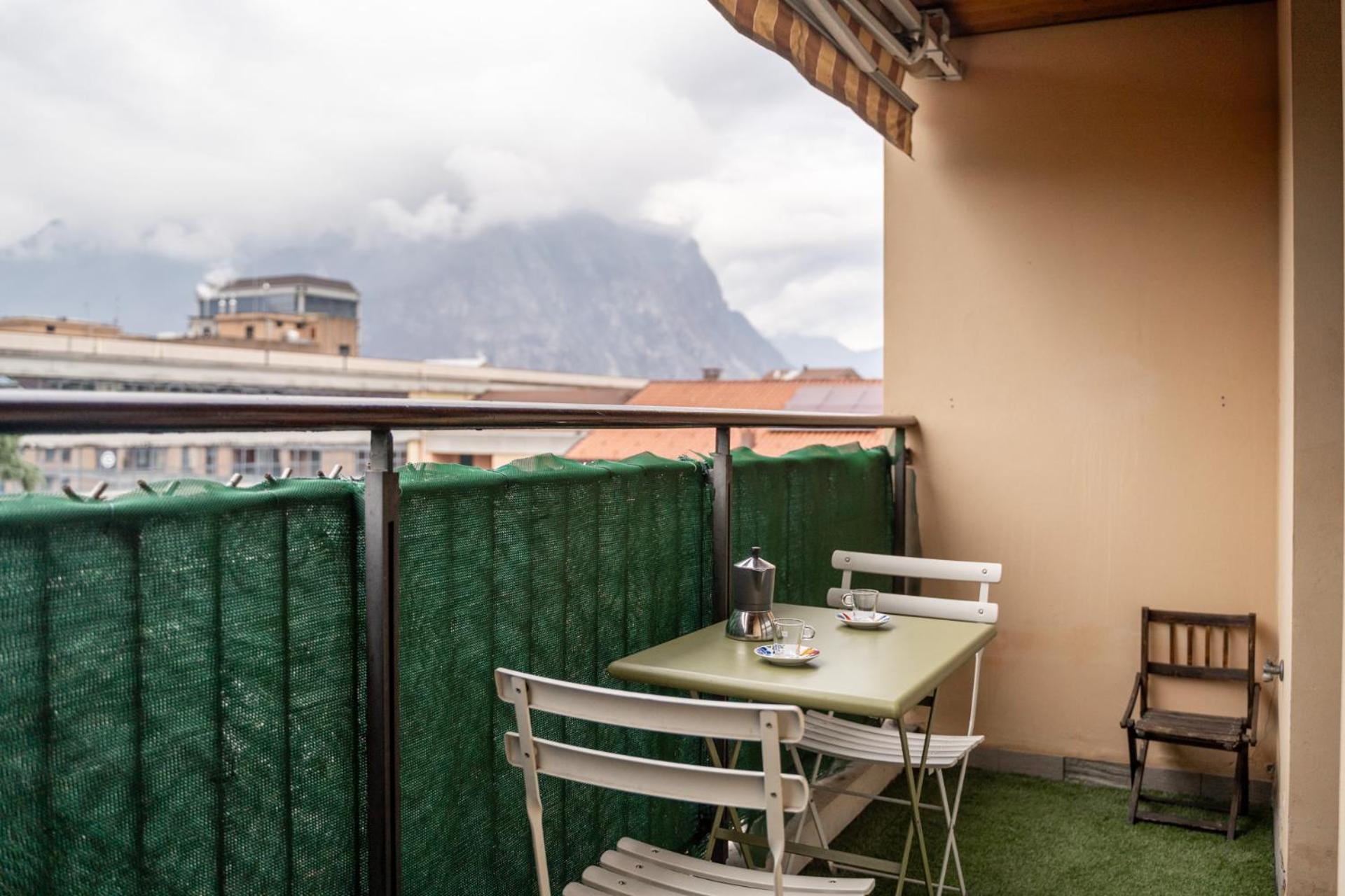 Spacious Bright Apartment Near City Center And Como Lake With Air Conditioning Lecco Luaran gambar