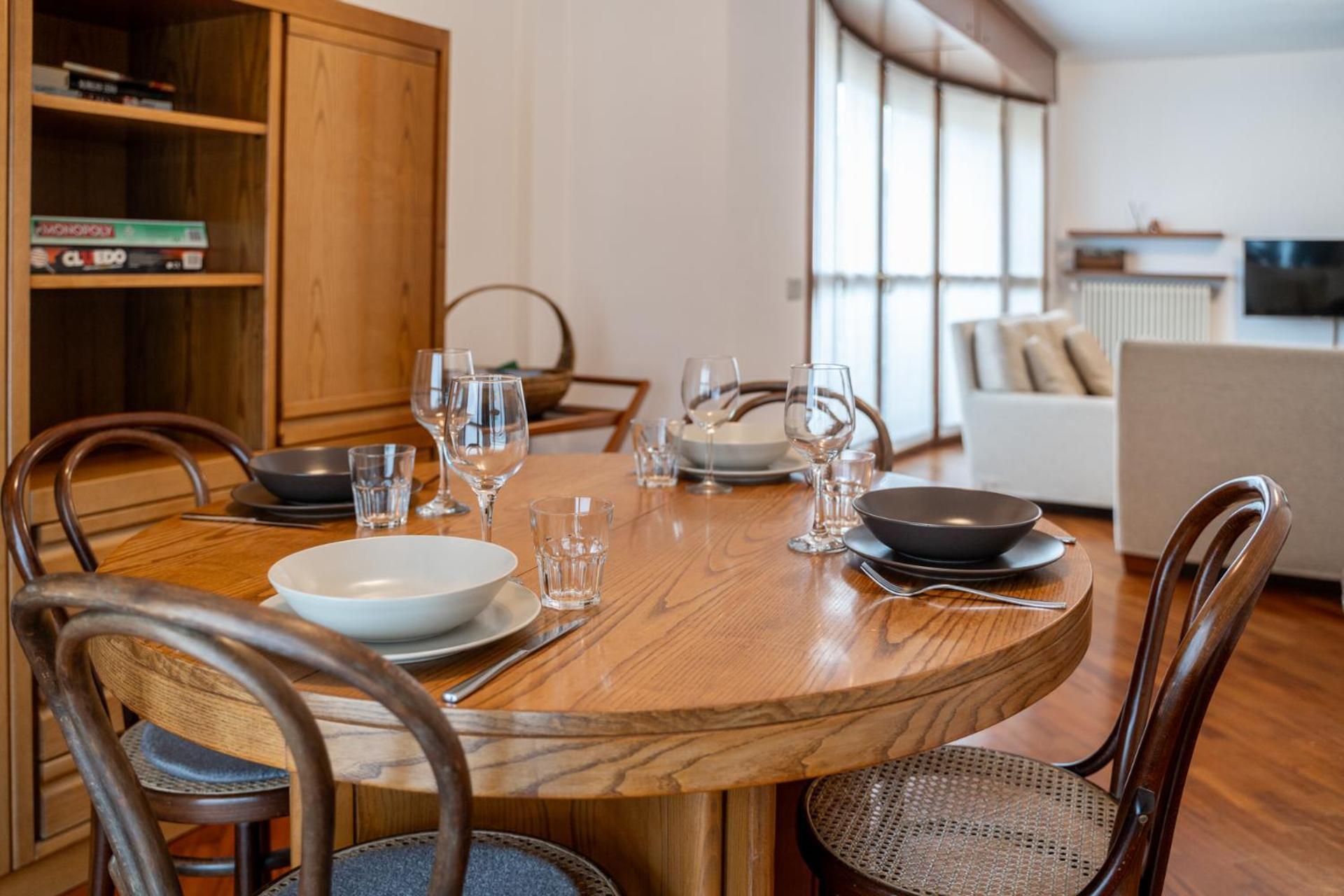 Spacious Bright Apartment Near City Center And Como Lake With Air Conditioning Lecco Luaran gambar