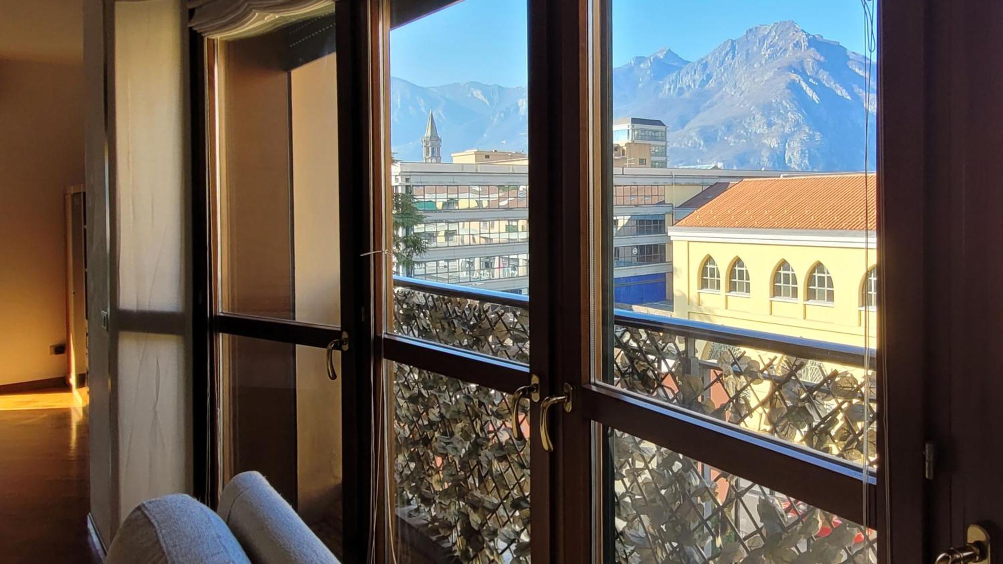 Spacious Bright Apartment Near City Center And Como Lake With Air Conditioning Lecco Luaran gambar